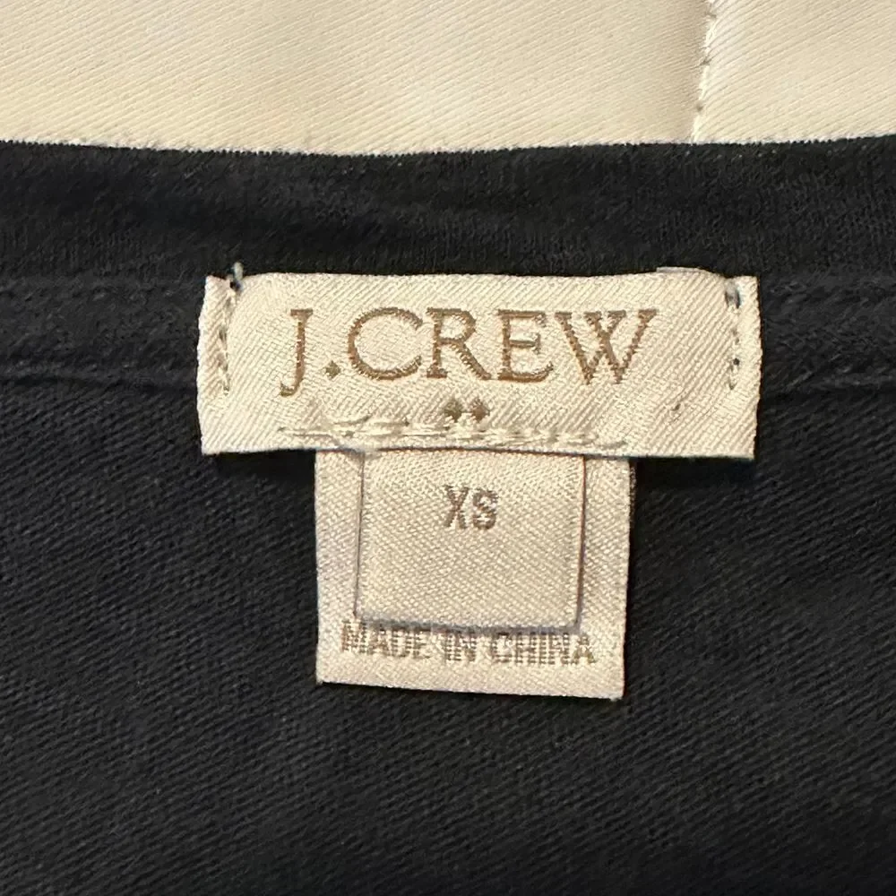 100% cotton J crew black tshirt xs with lace detail on bottom‎